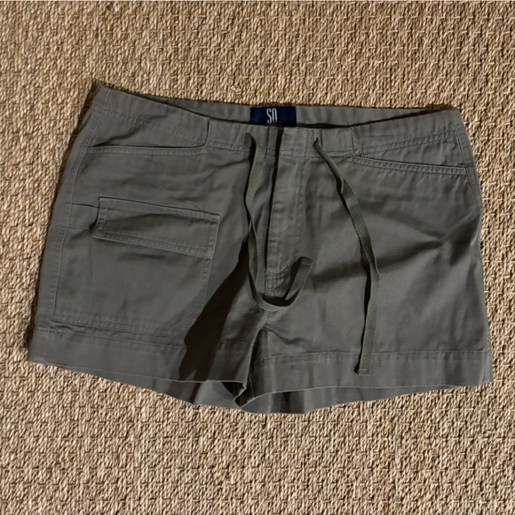 SO Shorts - Picture 1 of 7